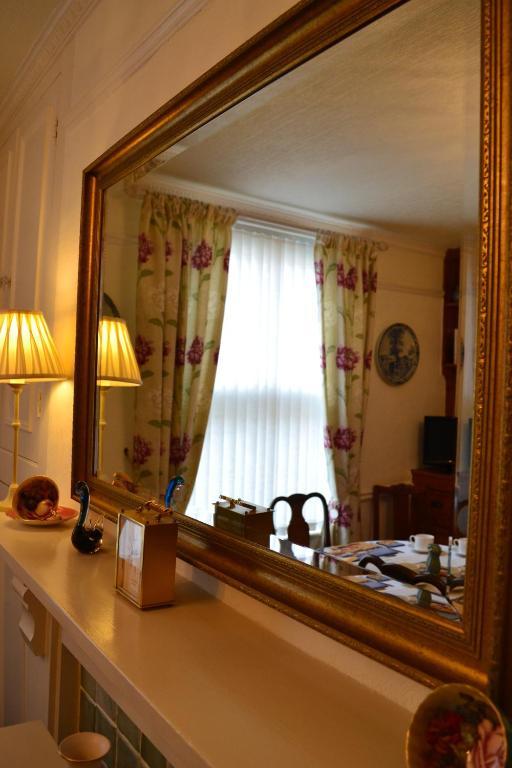 Bed and Breakfast Knightsrest Burnham-on-Sea Экстерьер фото